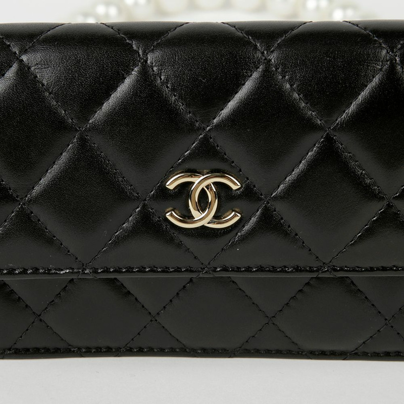 CHANEL 珍珠帶翻蓋WOC斜背包-2