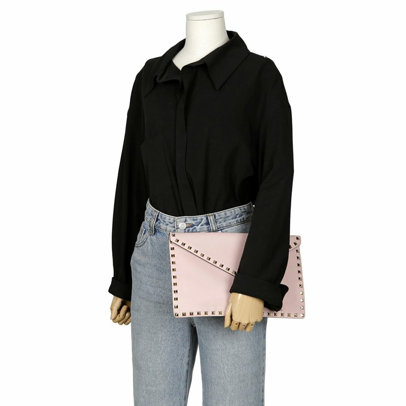 VALENTINO Rockstud 信封手拿包-8