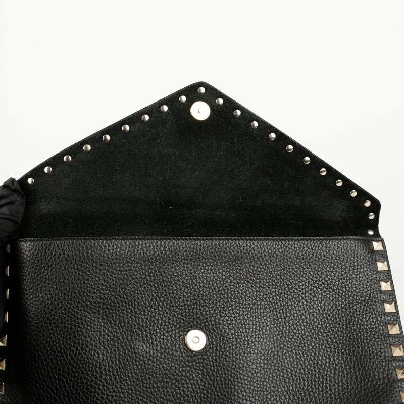 VALENTINO Rockstud 信封手拿包-9