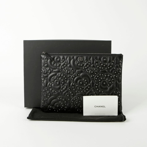 CHANEL 山茶花鉚釘手包