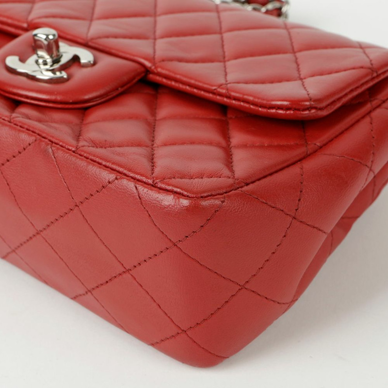 CHANEL 經典新款迷你翻蓋肩斜背包-6