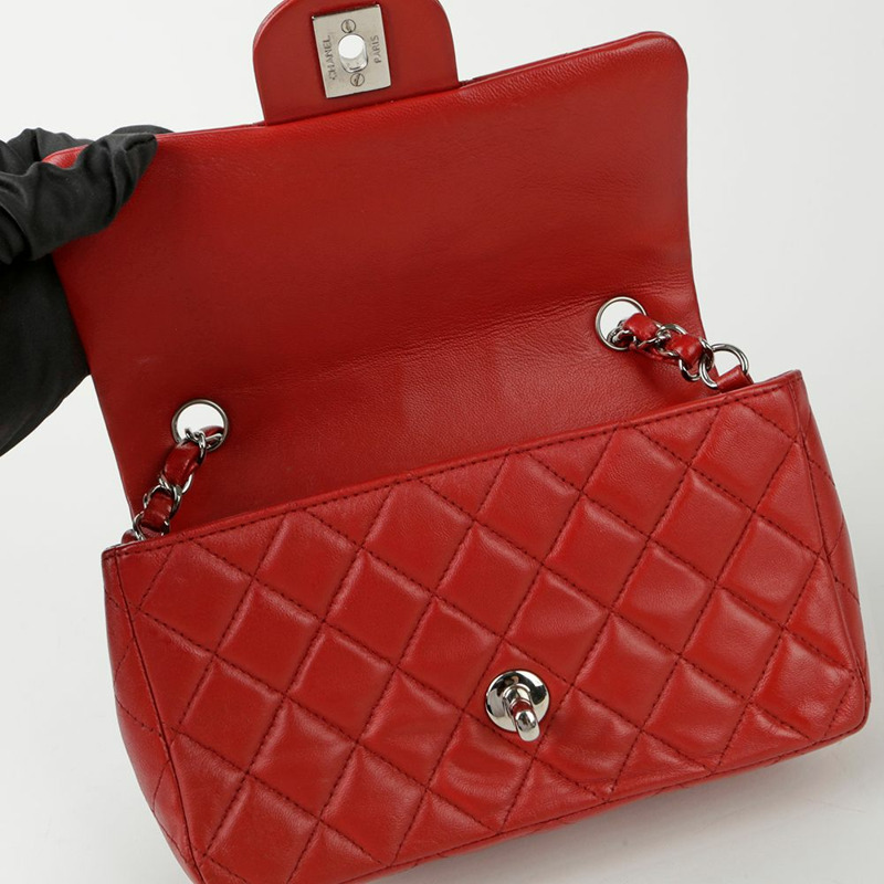 CHANEL 經典新款迷你翻蓋肩斜背包-9