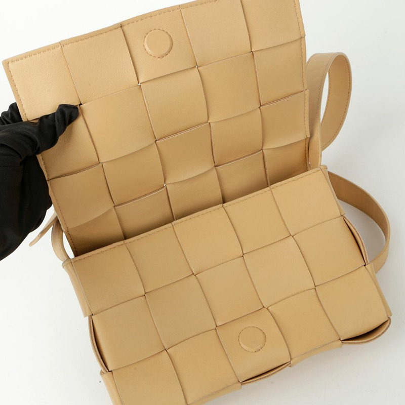 BOTTEGA VENETA Intrecciato Cassette 經典單肩斜背包 578004-11