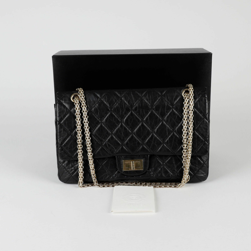 CHANEL 2.55 Maxi 翻蓋肩斜背包-0