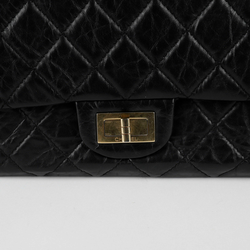 CHANEL 2.55 Maxi 翻蓋肩斜背包-1