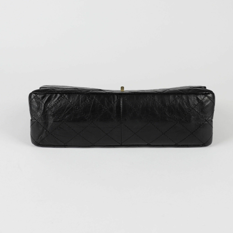 CHANEL 2.55 Maxi 翻蓋肩斜背包-7