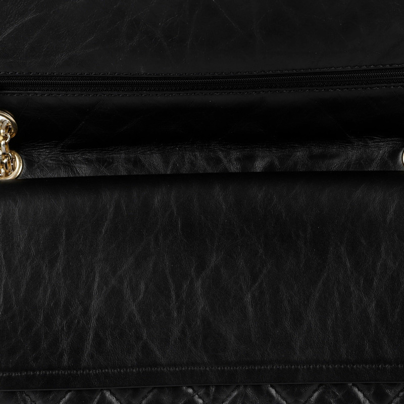 CHANEL 2.55 Maxi 翻蓋肩斜背包-10