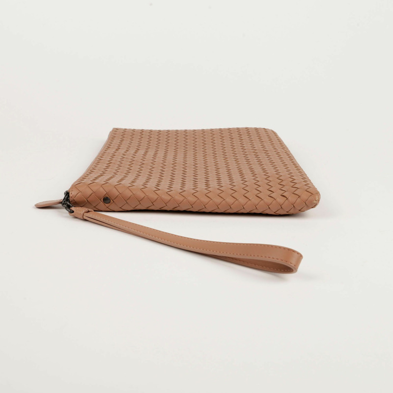 BOTTEGA VENETA Intrecciato 帶狀手拿包-6