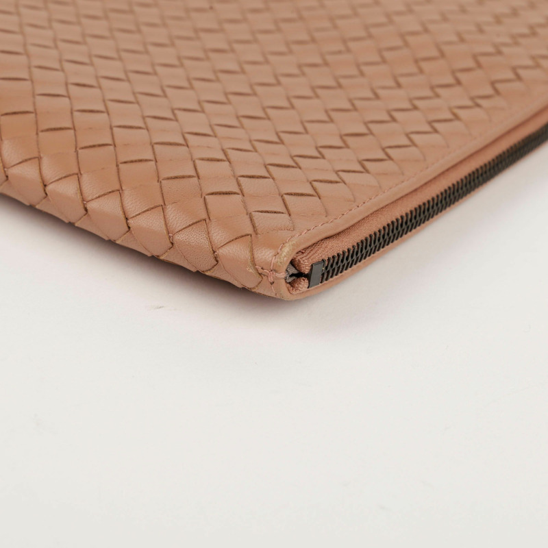BOTTEGA VENETA Intrecciato 帶狀手拿包-12