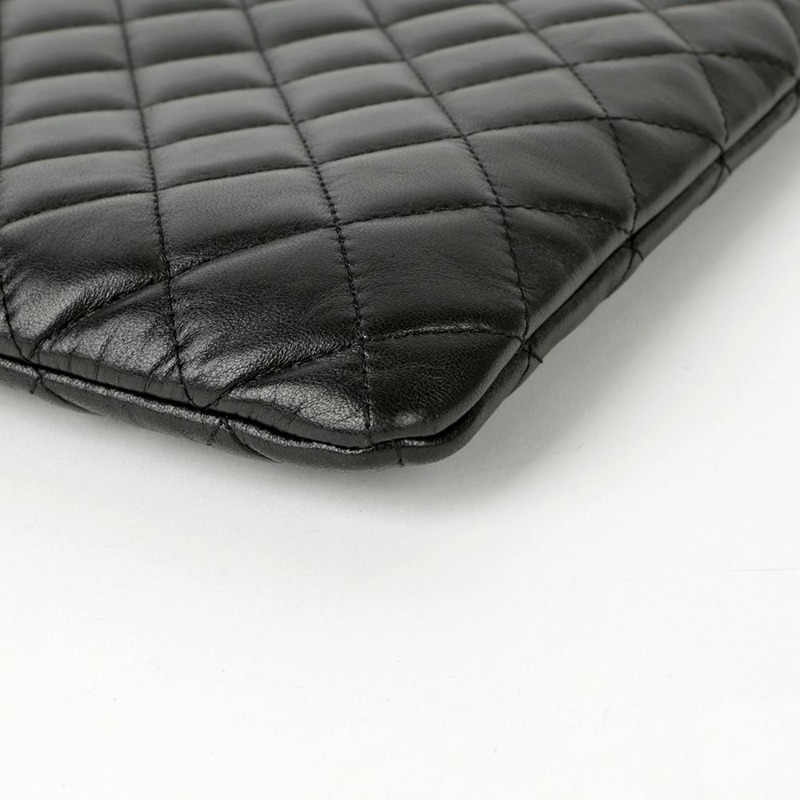 CHANEL 全新中型 CC 標誌手拿包-6