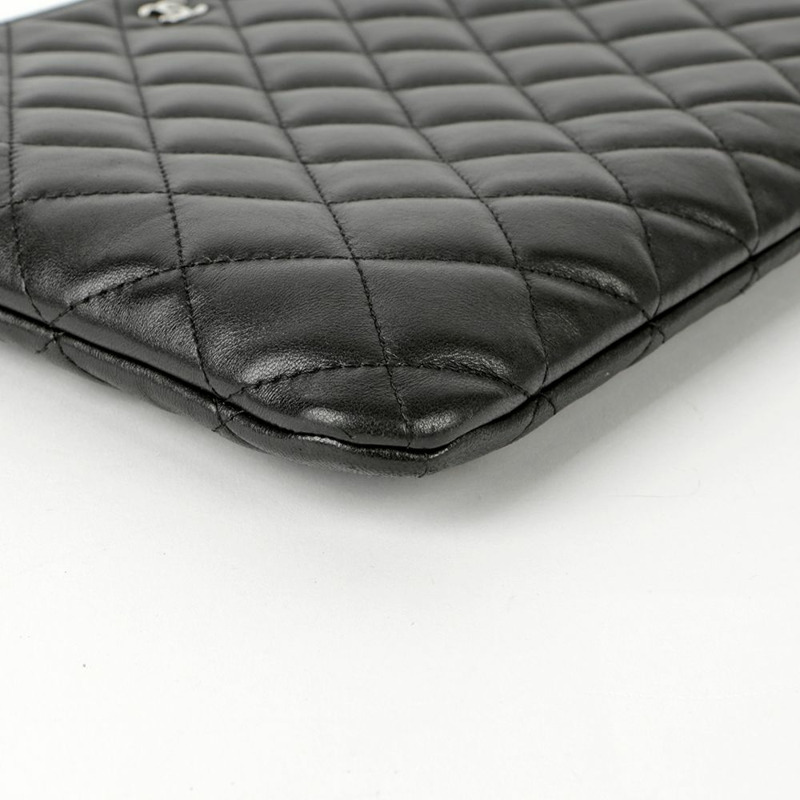 CHANEL 全新中型 CC 標誌手拿包-7