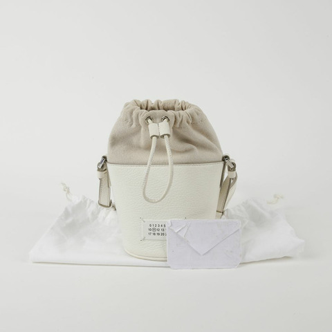 MAISON MARGIELA 微型白色皮革 5AC 水桶斜背包