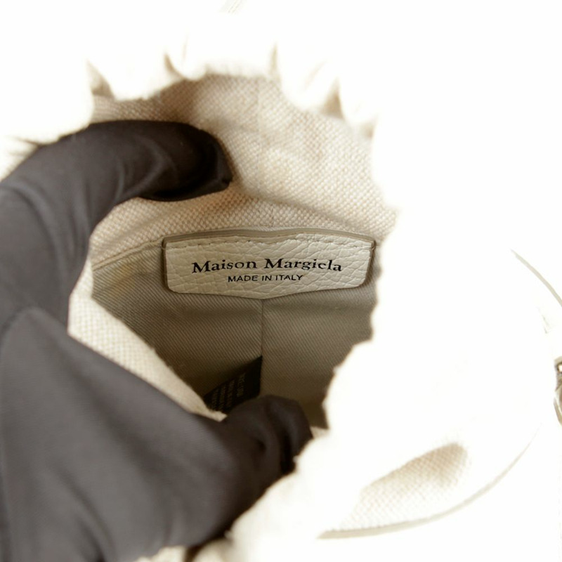 MAISON MARGIELA 微型白色皮革 5AC 水桶斜背包-12