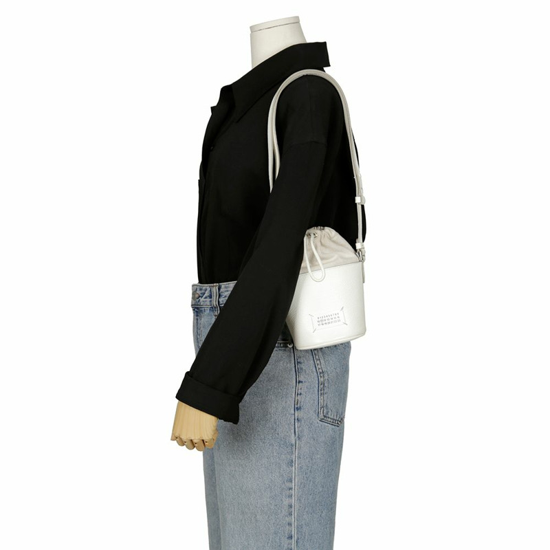 MAISON MARGIELA 微型白色皮革 5AC 水桶斜背包-14