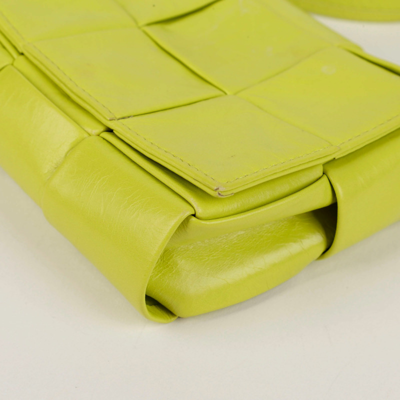 BOTTEGA VENETA Candy Cassette 迷你斜背包-10