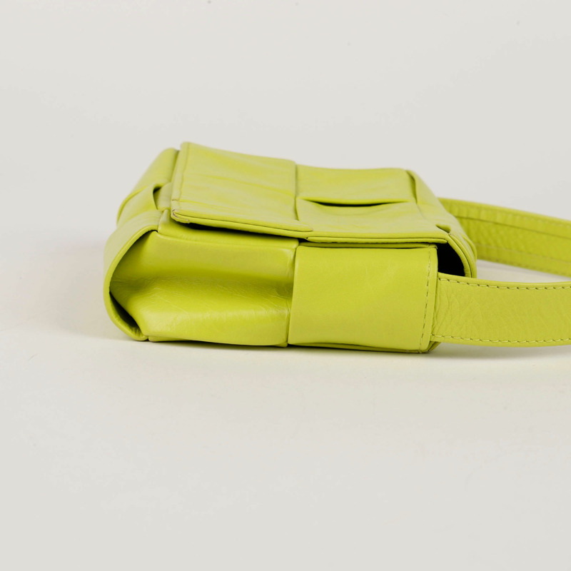 BOTTEGA VENETA Candy Cassette 迷你斜背包-11