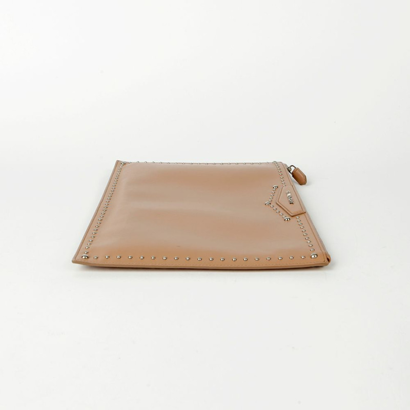 GIVENCHY Antigona 大號鉚釘手拿包 06822450-4