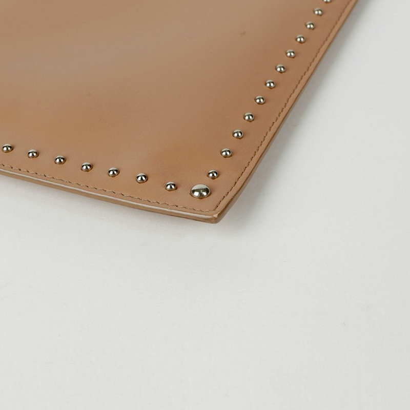 GIVENCHY Antigona 大號鉚釘手拿包 06822450-6
