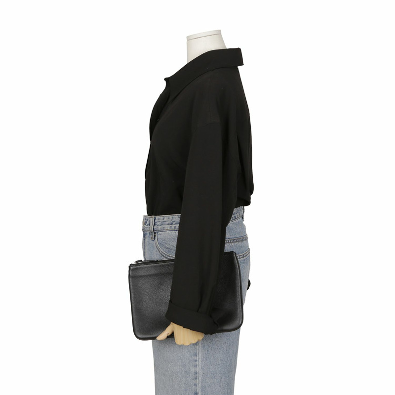 BALENCIAGA 黑色皮革日常手拿包-7