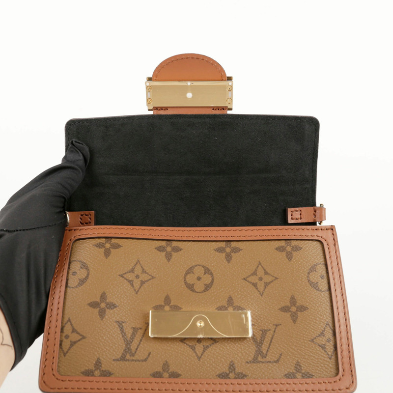 LOUIS VUITTON 海豚鏈條皮夾斜挎包-11