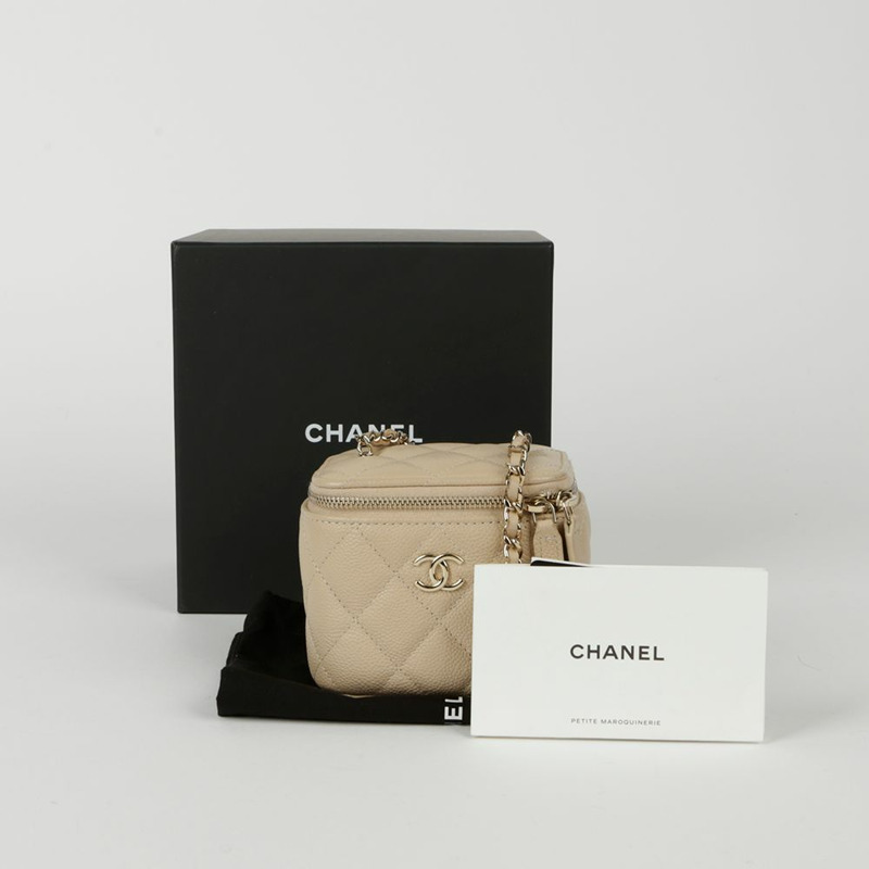 CHANEL Caviar 迷你彩妝肩斜背包-0