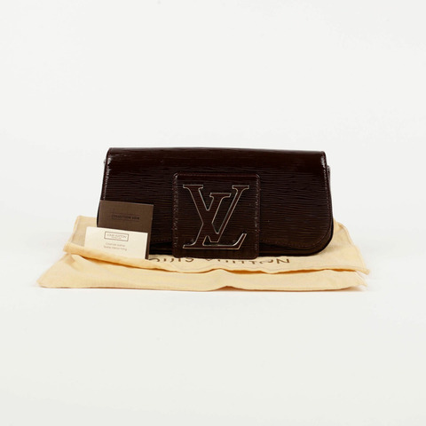 LOUIS VUITTON SoBe 離合器