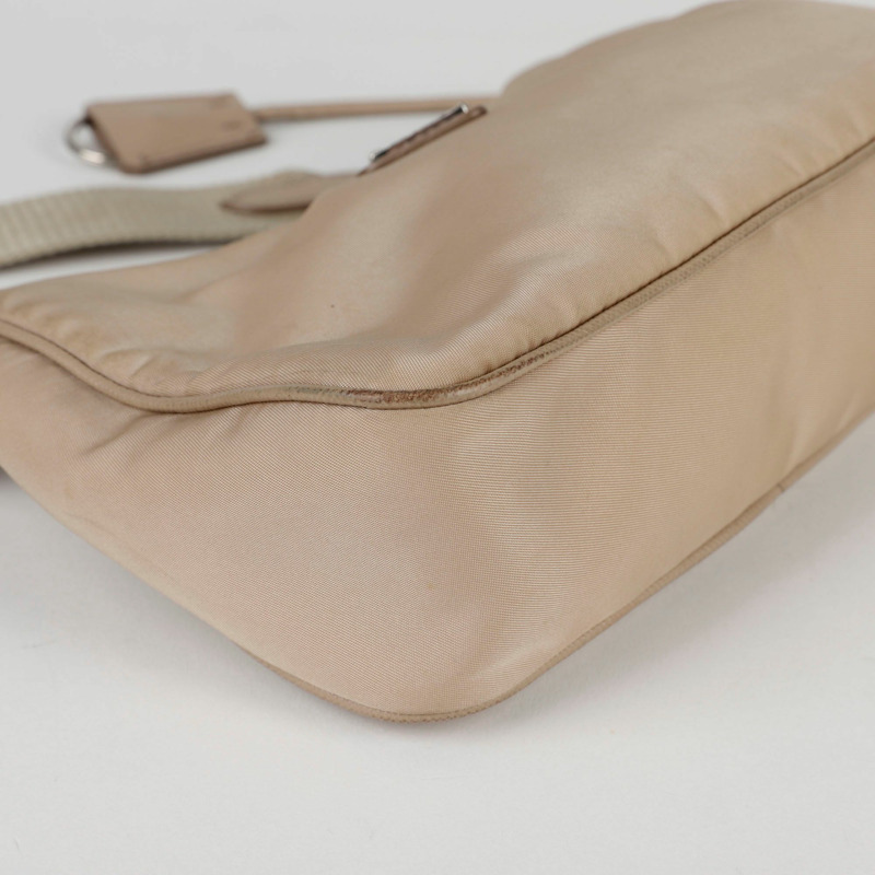PRADA Reedition Hobo 肩背包與斜背包-11