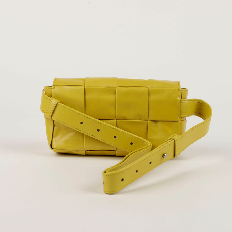 BOTTEGA VENETA Cassette 迷你腰包-5