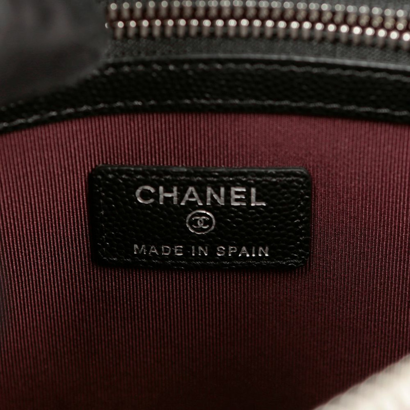 CHANEL Caviar Skin 經典新款中型手拿包 A82545-11