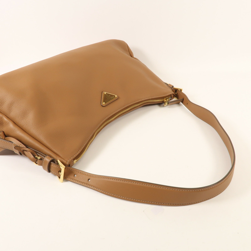 PRADA 牛皮皮革Aimee Medium Shoulder Bag金扣肩背袋-4