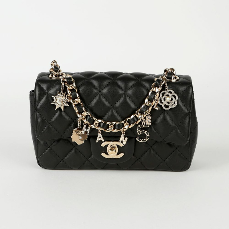 CHANEL 經典新款迷你肩背包-2