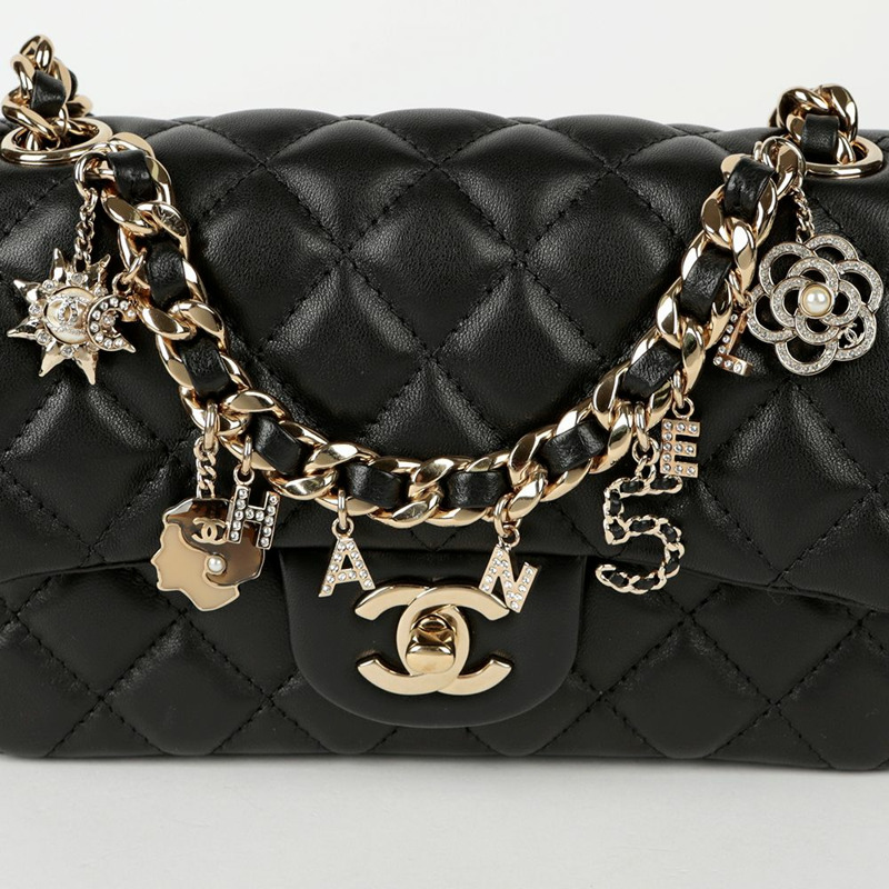 CHANEL 經典新款迷你肩背包-3