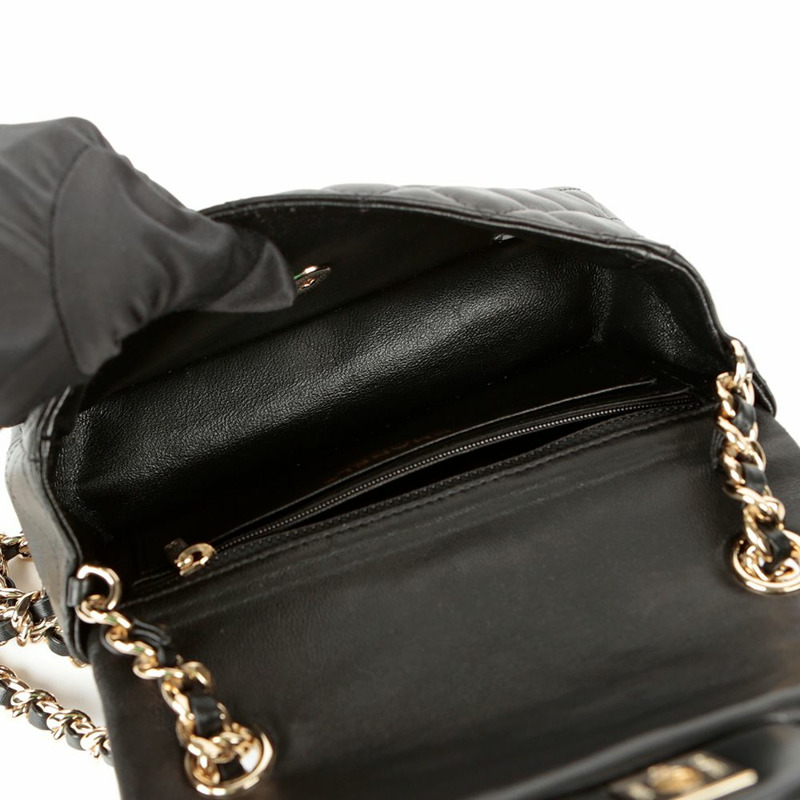 CHANEL 經典新款迷你肩背包-13