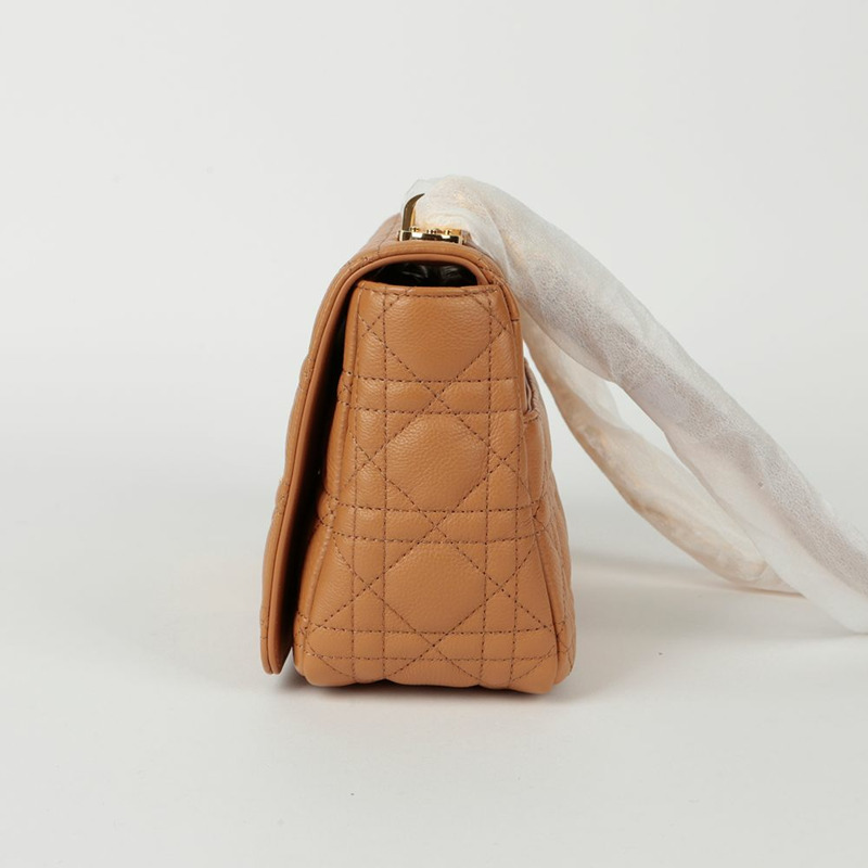 【包稅】DIOR M9242UWHC 中型鏈條單肩斜背包-4