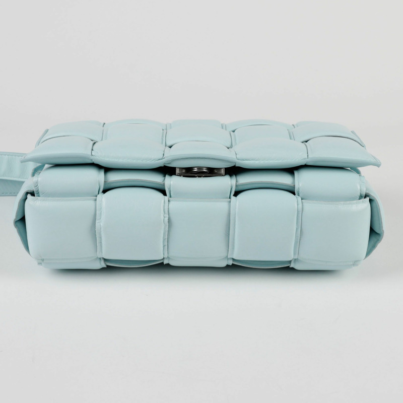 BOTTEGA VENETA 加厚卡式肩斜背包 591970-6