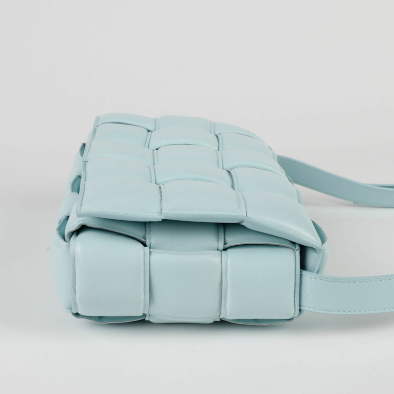 BOTTEGA VENETA 加厚卡式肩斜背包 591970-7
