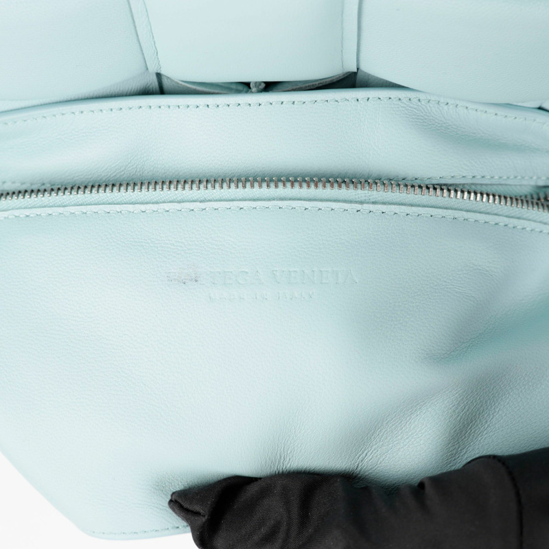 BOTTEGA VENETA 加厚卡式肩斜背包 591970-10