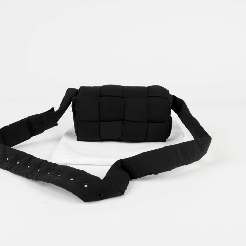 BOTTEGA VENETA Padding Tech 卡式腰包-0