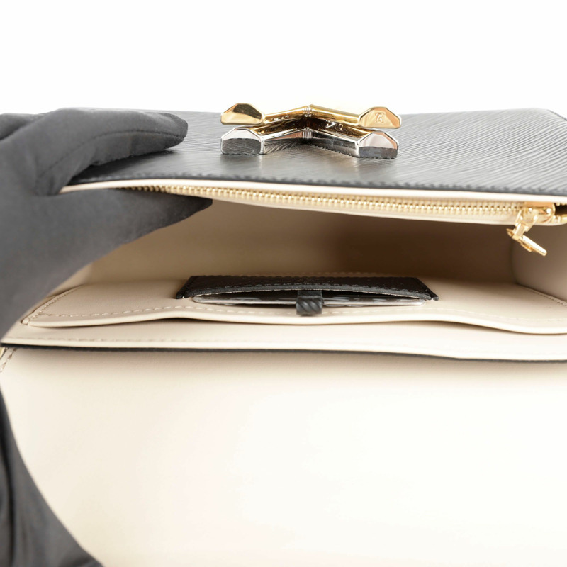 【包稅】LOUIS VUITTON Twist MM Charm 肩背包-8