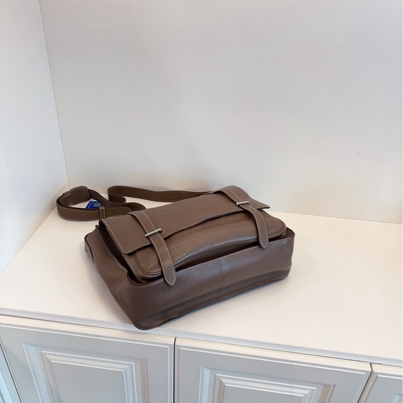 Hermes 愛馬仕 Steve 大象灰男士翻蓋郵差包 約37*30*12-7