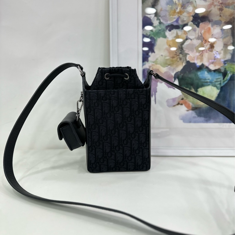 DIOR HOMME 迪奧 男款 OBLIQUE 迷你 25年編碼，25年9月購證，近閒置 老花 水桶包 斜背包 自備掛件耳機包-2