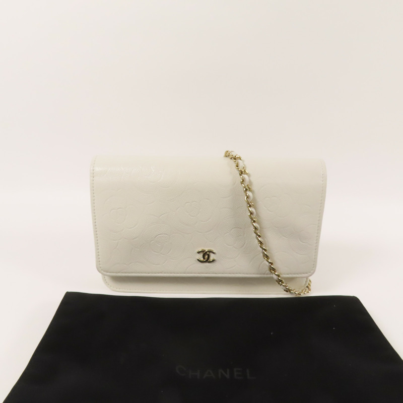 CHANEL 牛皮皮革WOC Wallet On Chain金扣鏈帶肩背袋-11