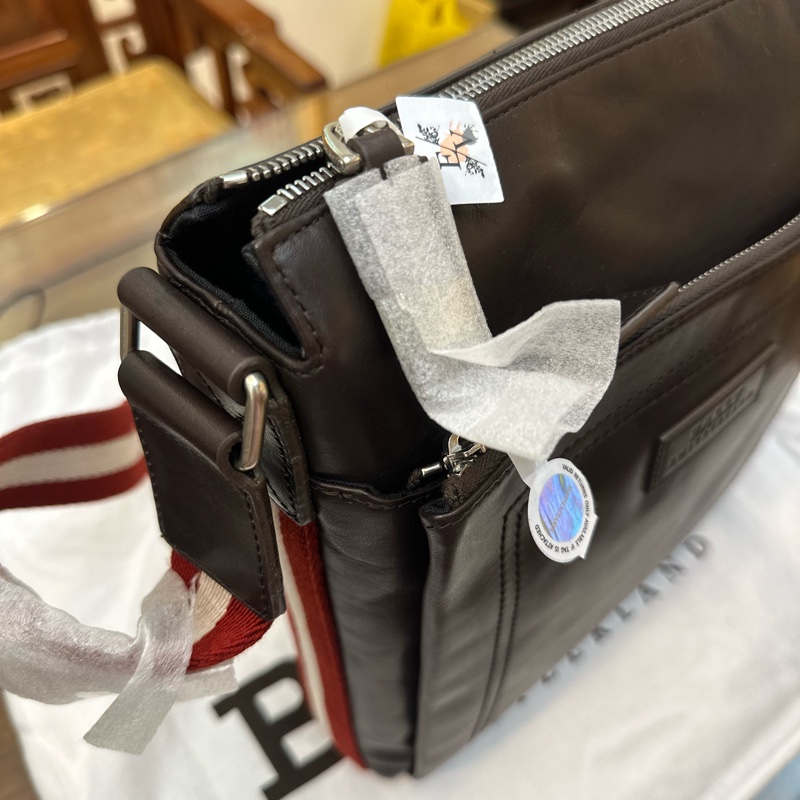 BALLY皮革側背包-9