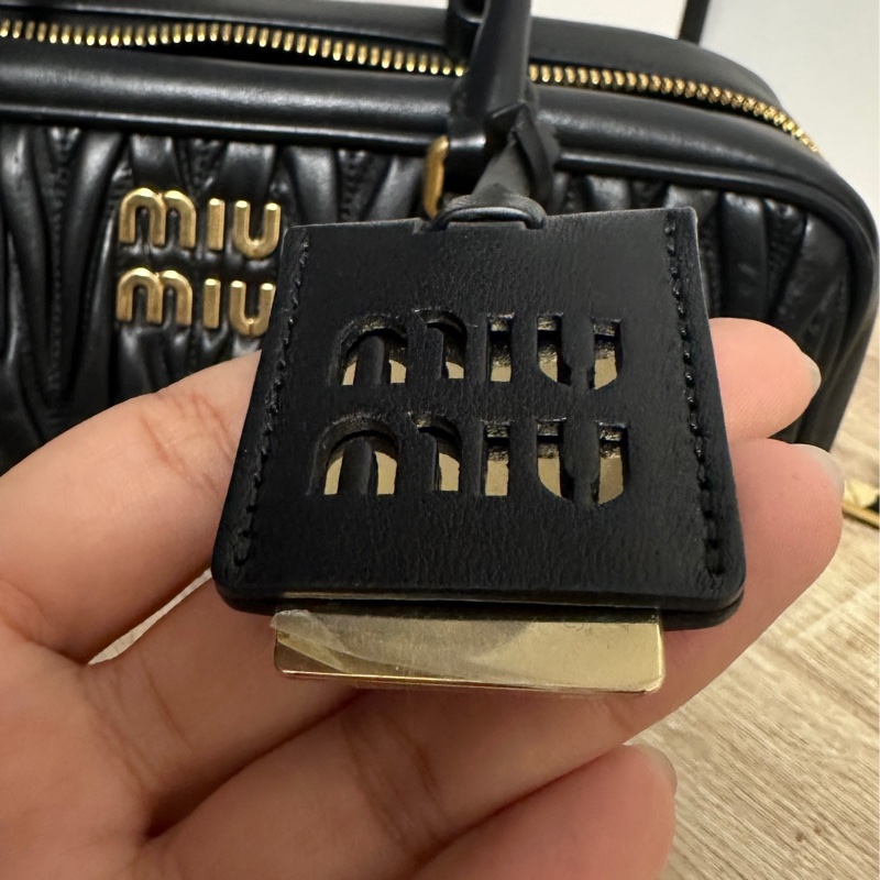 Miu Miu 皺摺保齡球包Arcadie納帕皮革大號-6