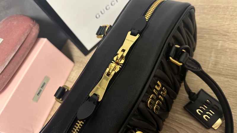 Miu Miu 皺摺保齡球包Arcadie納帕皮革大號-9