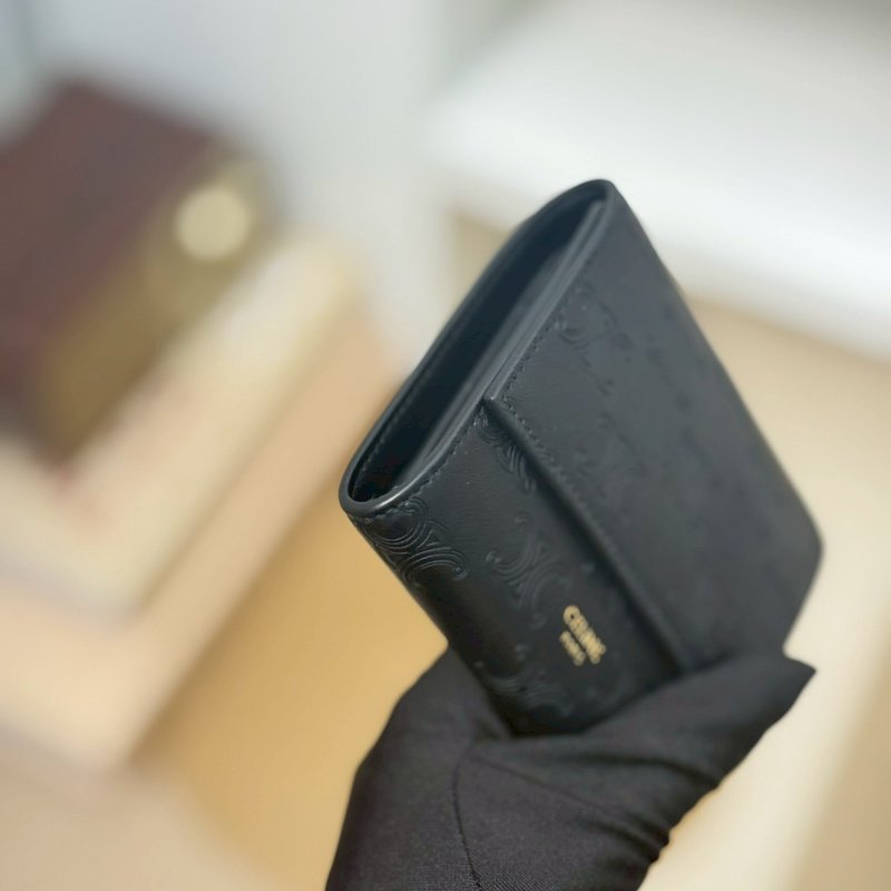 🏷️Celine.Trifold 壓紋三折短夾-4