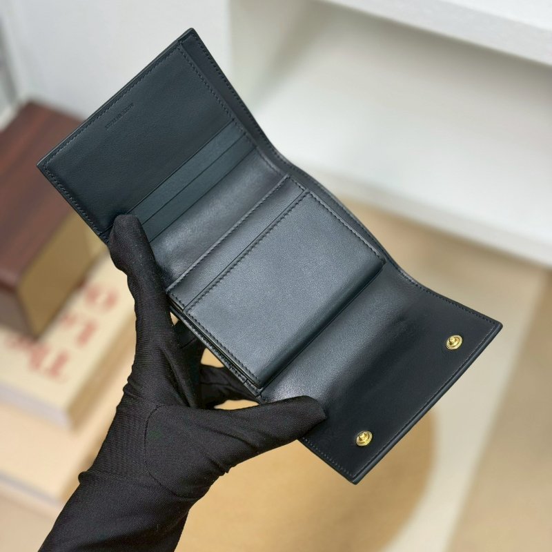 🏷️Celine.Trifold 壓紋三折短夾-15