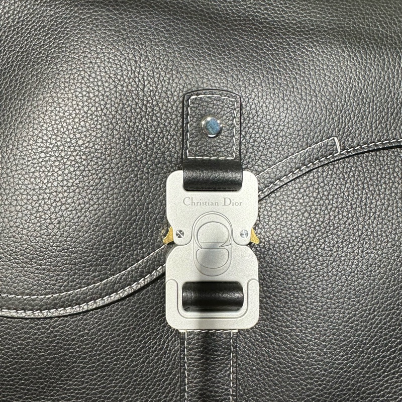 DIOR迪奥 标志铝扣翻盖开合 马鞍手拿包-13