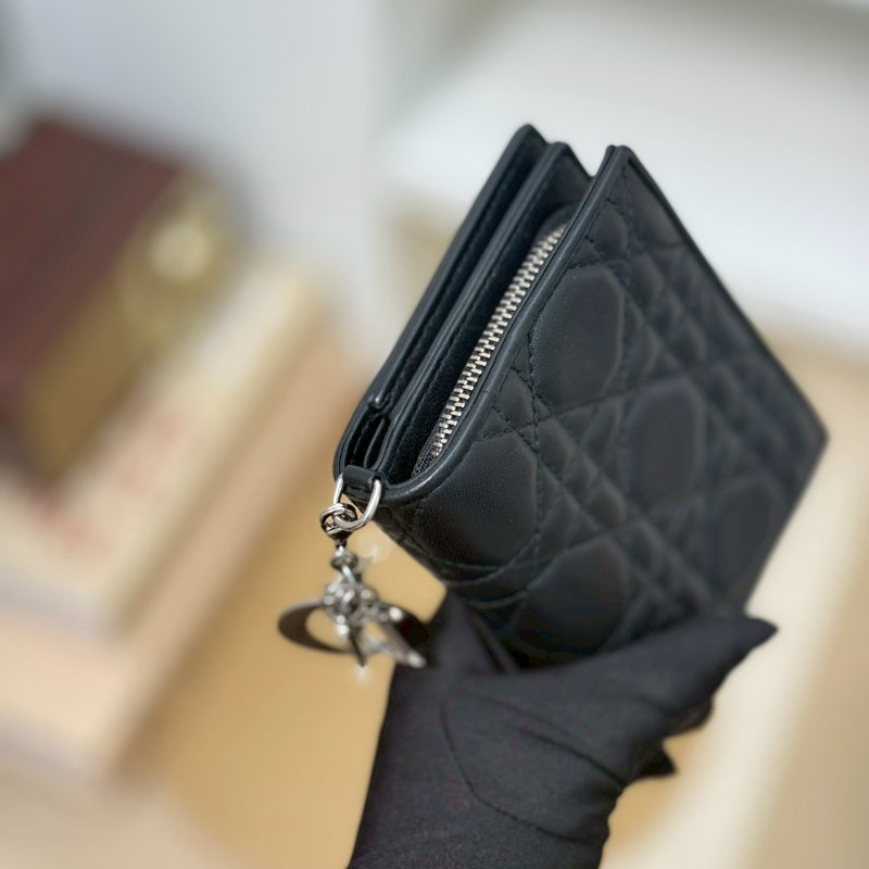 🏷️Dior.Lady Dior 對開短夾-6
