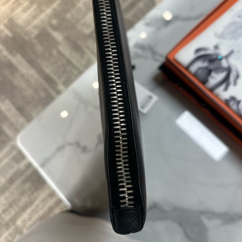 PRADA普拉达 三角形徽标 手拿包-18